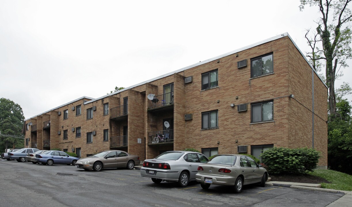 Westwood Apartments in Cincinnati, OH - Building Photo