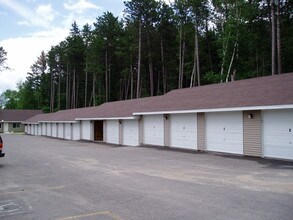 Cass Lake Square Townhouses in Cass Lake, MN - Building Photo - Building Photo