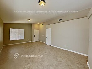 10233 Anoka Ave in Las Vegas, NV - Building Photo - Building Photo