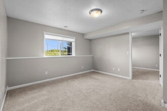 2312 Tallgrass Dr in Marion, IA - Building Photo - Building Photo