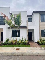 929 NE 211th St in North Miami Beach, FL - Building Photo