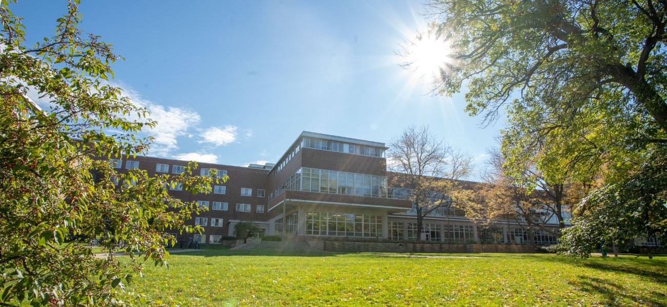 Shaw Hall in East Lansing, MI - Foto de edificio