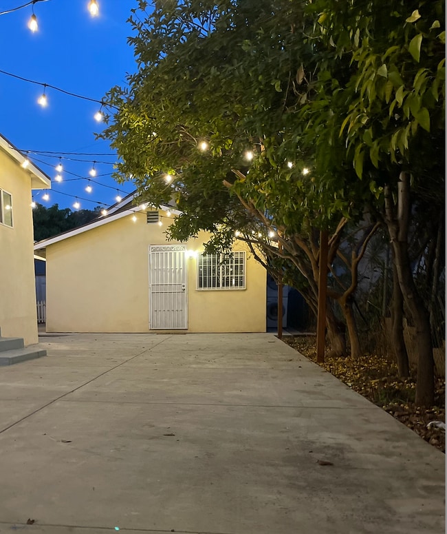 property at 144 S Townsend Ave