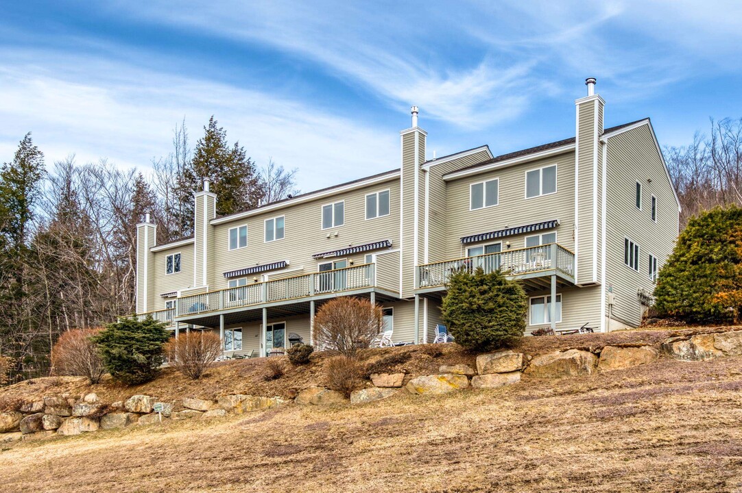 106 Eagle Rdg Condo Rd in Bartlett, NH - Foto de edificio