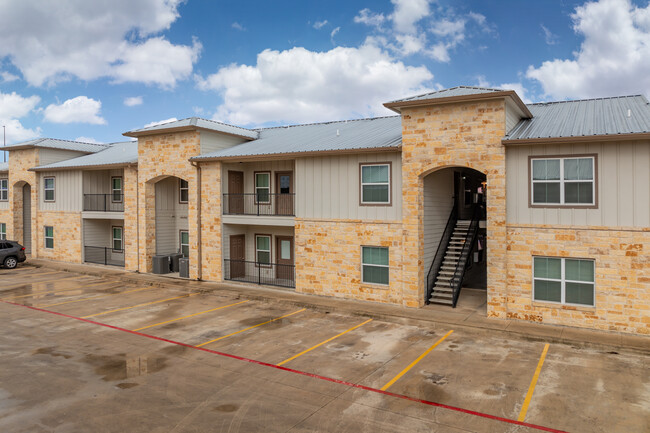 Sidney Baker Apartments in Kerrville, TX - Building Photo - Building Photo