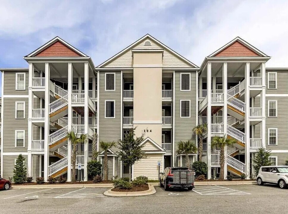 304 Shelby Lawson Dr in Myrtle Beach, SC - Building Photo