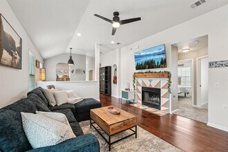 7825 Tee Dr in Austin, TX - Building Photo - Building Photo