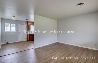 4407 Lynn Ln in North Little Rock, AR - Building Photo - Building Photo