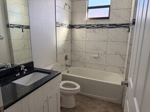 356 Hermosa Ave in Lehigh Acres, FL - Building Photo - Building Photo