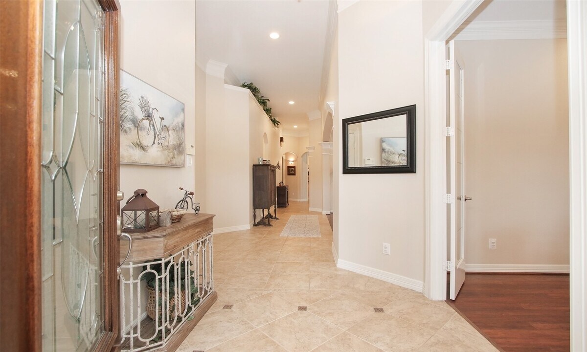 1525 Briar Bend Dr in Friendswood, TX - Building Photo