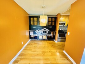 4110 Rahn Rd in Eagan, MN - Building Photo