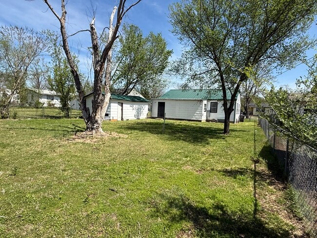 1413 S Penn Ave in Bartlesville, OK - Foto de edificio - Building Photo