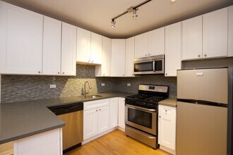 2837 W Palmer in Chicago, IL - Building Photo - Building Photo