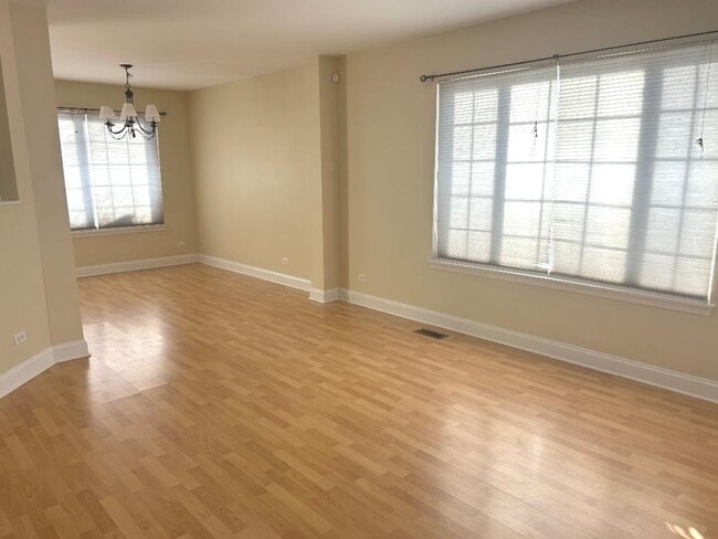 3184 Impressions Dr in Lake In The Hills, IL - Building Photo - Building Photo