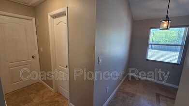 541 Roanoke St in Dunedin, FL - Building Photo - Building Photo