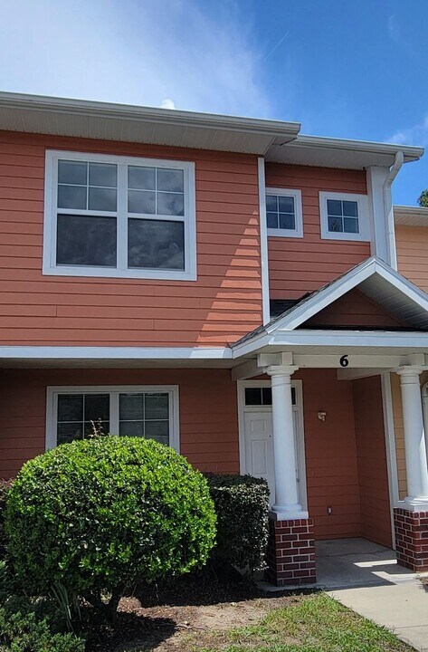 1561 NW 29 Rd in Gainesville, FL - Building Photo