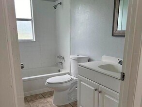 709 Bryon Ct in Lakeland, FL - Foto de edificio - Building Photo