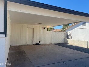 4525 E Alta Vista Rd in Phoenix, AZ - Building Photo - Building Photo