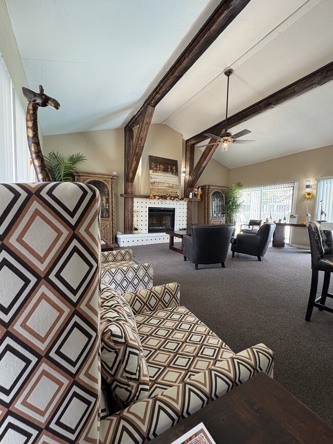 Cedar Lakes Apartments in Wichita, KS - Foto de edificio - Building Photo