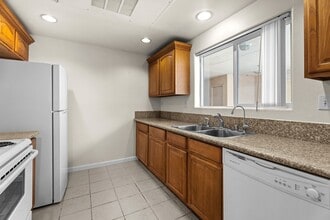 411 S Garfield Ave in Monterey Park, CA - Building Photo - Building Photo