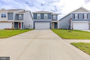 110 Charing Cross Dr in Stephens City, VA - Building Photo