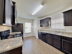 7559 Bowdre in San Antonio, TX - Building Photo - Building Photo