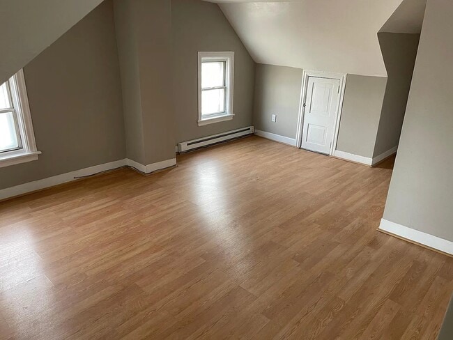 1108 E 3rd St in Bethlehem, PA - Building Photo - Building Photo