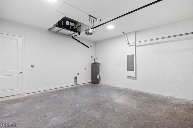 property at 744 Oakridge Ave S