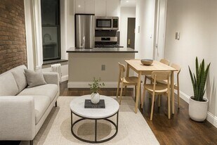 246 Mott St in New York, NY - Building Photo