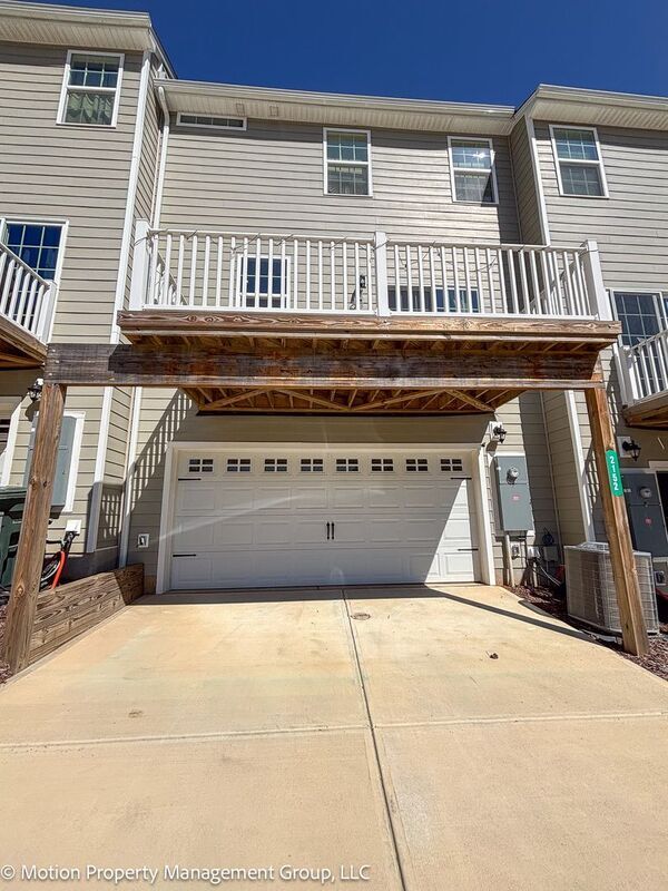 property at 2152 Tupelo Grv Ln