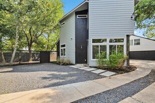 5609 Tura Ln in Austin, TX - Building Photo