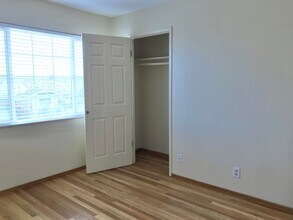 774 Park Way in South San Francisco, CA - Building Photo - Building Photo