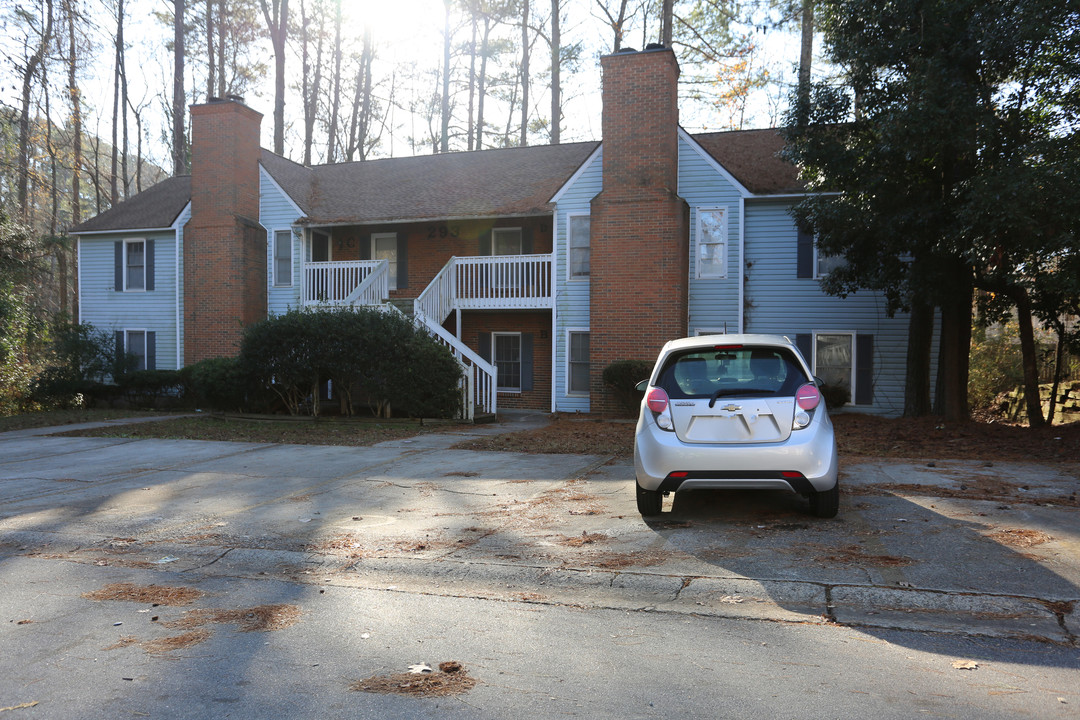 293 E Burns Ct SW in Marietta, GA - Foto de edificio