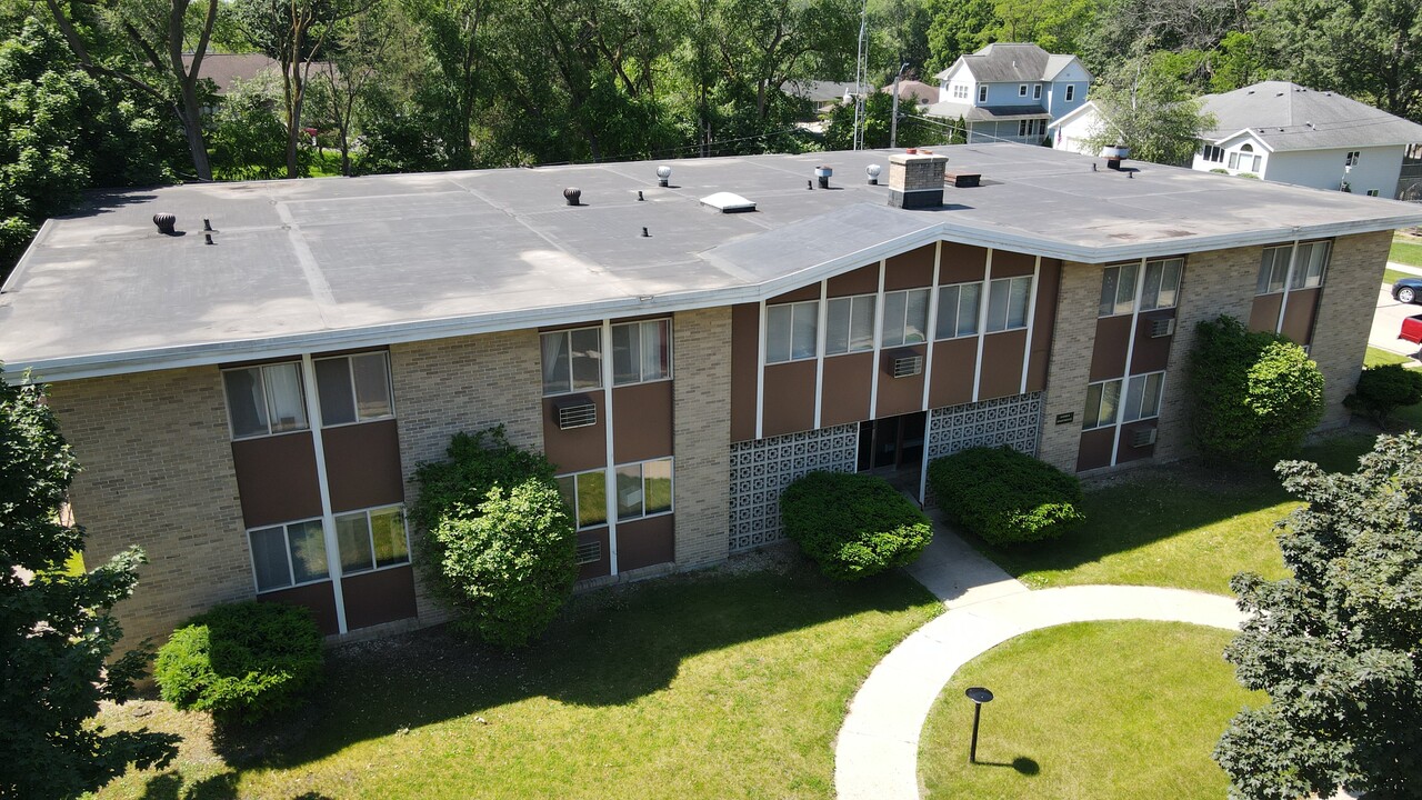 Silfer Street Apartments in Portage, WI - Building Photo