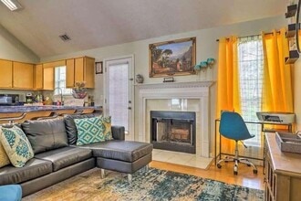 483 Oak Dr in Hapeville, GA - Building Photo - Building Photo
