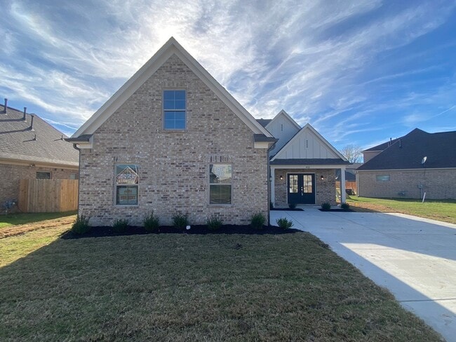 property at 4933 Reunion Bnd