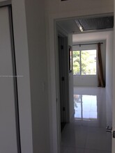 801 15th St, Unit 109 in Miami Beach, FL - Building Photo - Building Photo