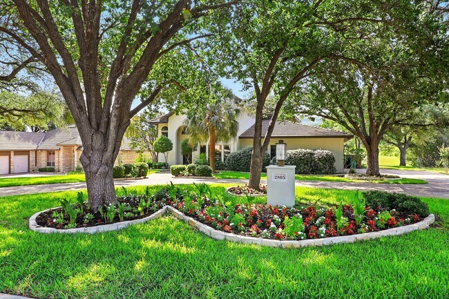 property at 2805 Aurora