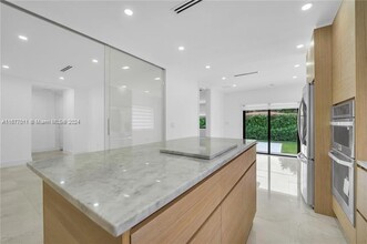 728 Majorca Ave in Coral Gables, FL - Building Photo - Building Photo