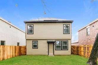 1307 Ester Ln in Ennis, TX - Building Photo - Building Photo