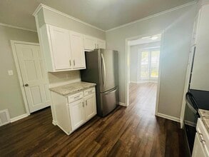 1345 Stanton Dr in Jackson, MS - Building Photo - Building Photo