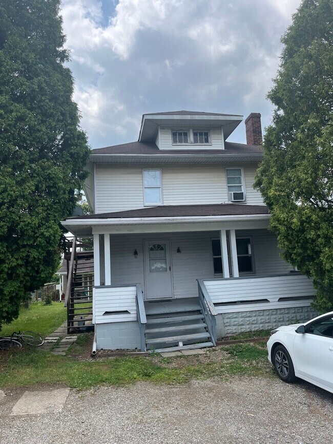 2237 Brodhead Rd-Unit -1 in Aliquippa, PA - Building Photo - Building Photo