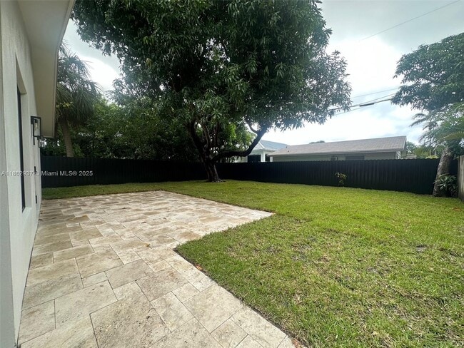1610 NE 17th Ave in Fort Lauderdale, FL - Building Photo - Building Photo