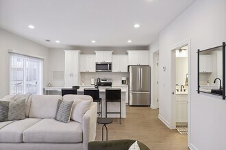 612 Franklin St in Roberts, WI - Building Photo - Building Photo