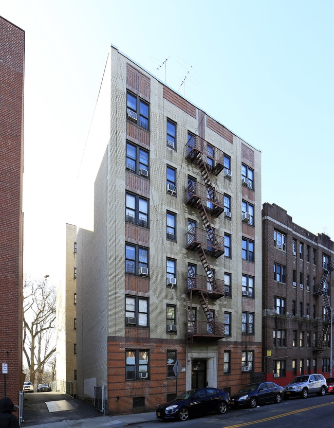 60 Caryl Ave