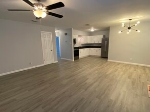 104 Catherine St in Del Rio, TX - Building Photo - Building Photo