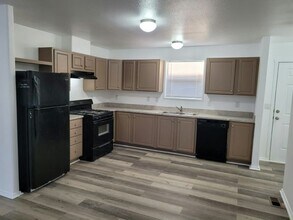 6223 E Sahara Ave in Las Vegas, NV - Building Photo - Building Photo