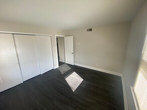 5 W Plumstead Ave in Lansdowne, PA - Building Photo - Building Photo