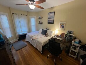 42 Gorham St, Unit 1 in Somerville, MA - Foto de edificio - Building Photo