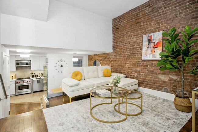 property at 125 E 83rd St